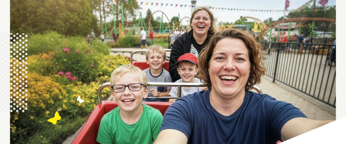 twee dames met drie kinderen op attractie die selfie nemen